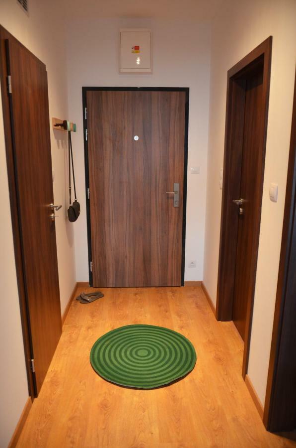 Brand New Apartment. Parking Spot Included! Bratislava Exterior photo